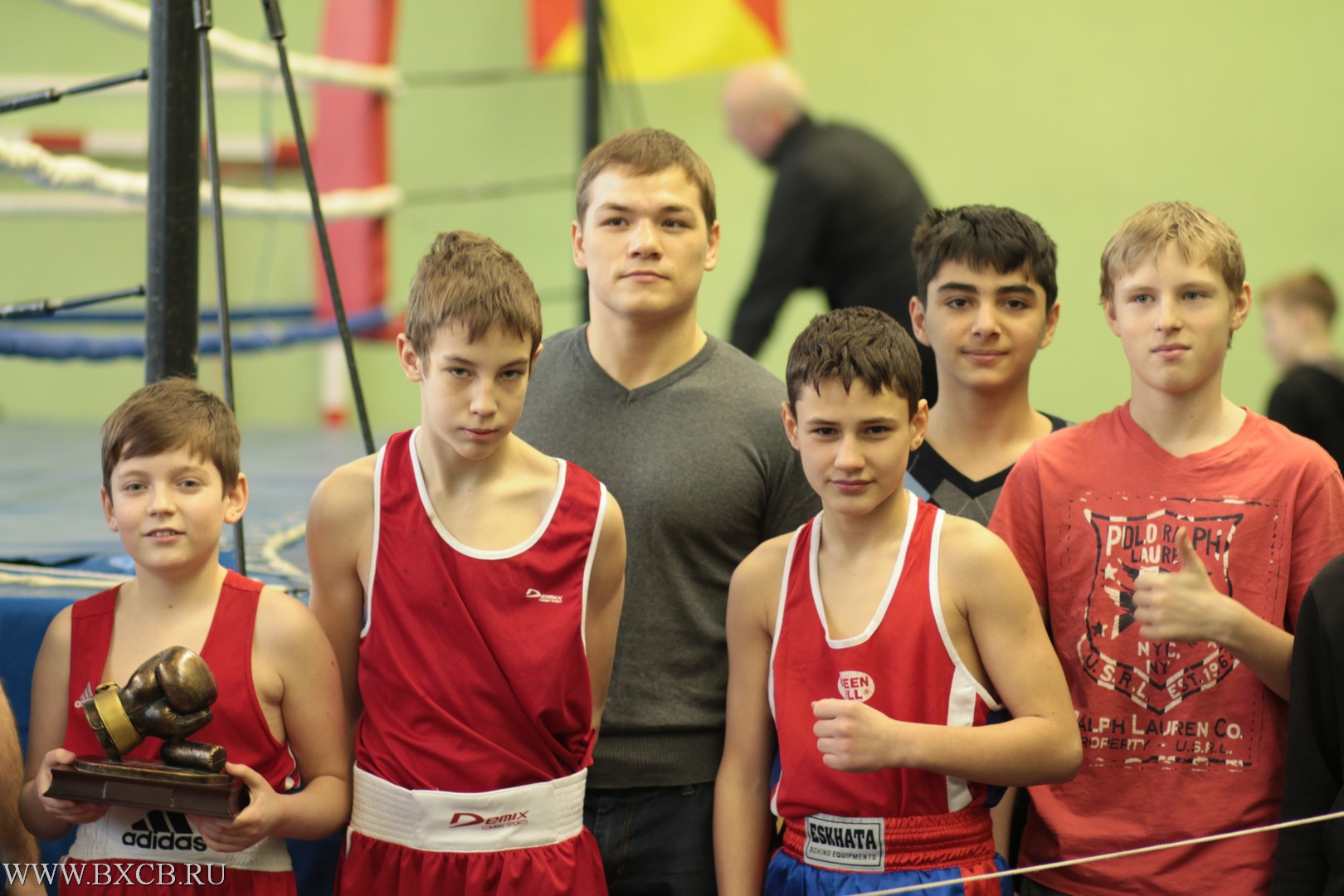 Федор Чудинов с молодыми боксерами в клубе Герасимова